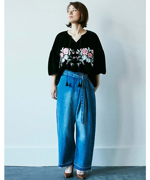 MEDE19F（メデジュウキュウ）の「MEDE19F  繊細な加工にこだわったビッグデニム＜ユーズドブルー＞（デニムパンツ・レディース・インディゴブルー・LARGE/MEDIUM/NM/X-LARGE）」の18枚目の写真