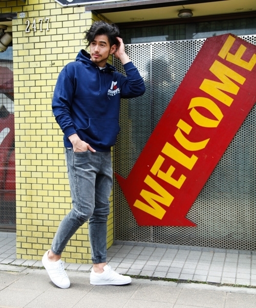 Russell Athletic(ラッセルアスレティック)の「【RUSSELL ATHLETIC (ラッセルアスレチック)】胸ロゴプルパーカー 18AW(パーカー・メンズ・ネイビー/グレー/オフホワイト・LARGE)」の3枚目の写真
