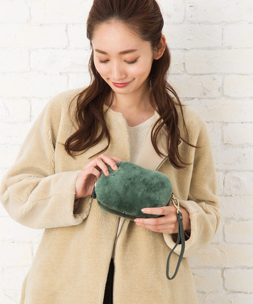 florist（フローリスト）の「シンプルラウンドファーポーチ（ショルダーバッグ・レディース・ブラック/ネイビー/レッド/カーキ/グリーン/ダークグレー/キャメル・FREE）」の17枚目の写真