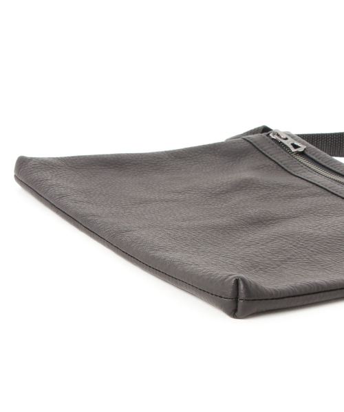 MR.OLIVE（ミスターオリーブ）の「【MR.OLIVE】WATER PROOF WASHABLE LEATHER SACOCHE BAG（ショルダーバッグ・メンズ・ブラック・FREE）」の2枚目の写真