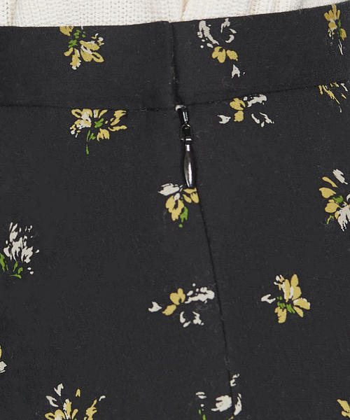 BEAUTY&YOUTH UNITED ARROWS（ビューティーアンドユースユナイテッドアローズ）の「BY フラワープリントマキシスカート（スカート・レディース・ブラック/パープル・LARGE/SMALL/MEDIUM）」の5枚目の写真