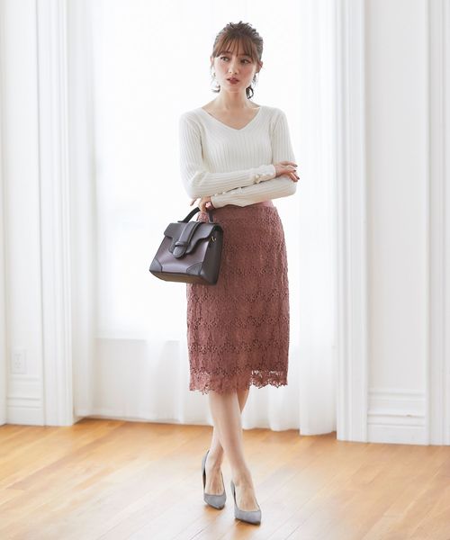 tocco closet（トッコ　クローゼット）の「袖口パール付きVネックリブニットプルオーバー（ニット/セーター・レディース・オフホワイト/ミント/ラベンダー/ブラック/パープル/ピンク系その他/ライトベージュ・M）」の14枚目の写真