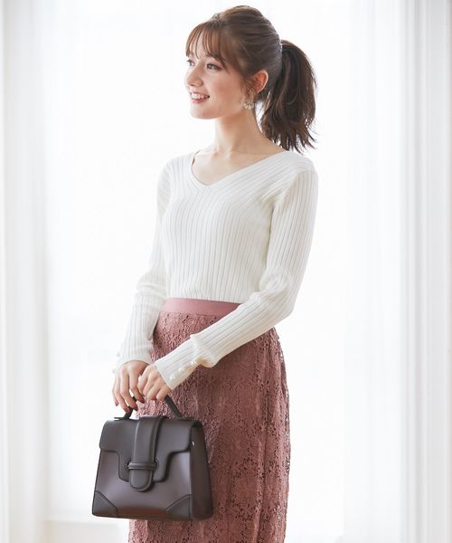 tocco closet（トッコ　クローゼット）の「袖口パール付きVネックリブニットプルオーバー（ニット/セーター・レディース・オフホワイト/ミント/ラベンダー/ブラック/パープル/ピンク系その他/ライトベージュ・M）」の15枚目の写真