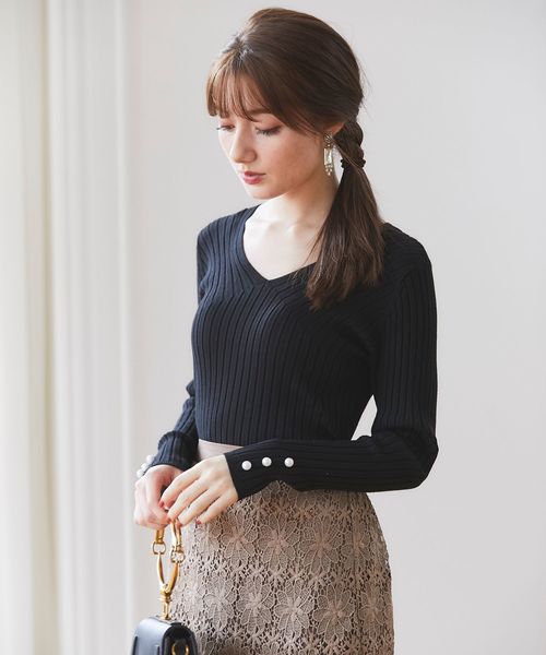 tocco closet（トッコ　クローゼット）の「袖口パール付きVネックリブニットプルオーバー（ニット/セーター・レディース・オフホワイト/ミント/ラベンダー/ブラック/パープル/ピンク系その他/ライトベージュ・M）」の18枚目の写真