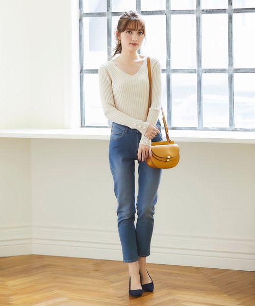 tocco closet（トッコ　クローゼット）の「袖口パール付きVネックリブニットプルオーバー（ニット/セーター・レディース・オフホワイト/ミント/ラベンダー/ブラック/パープル/ピンク系その他/ライトベージュ・M）」の22枚目の写真