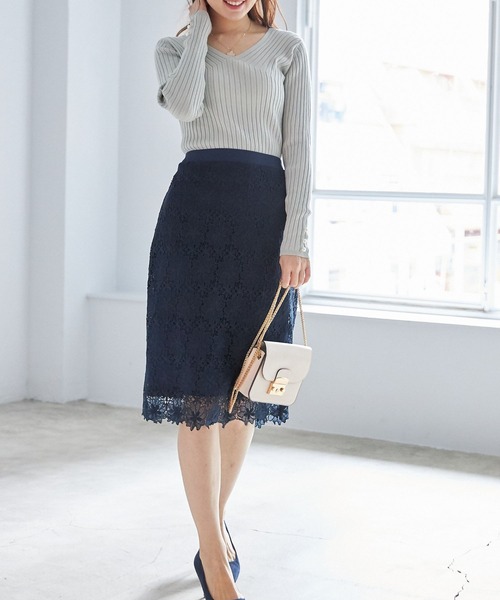 tocco closet（トッコ　クローゼット）の「袖口パール付きVネックリブニットプルオーバー（ニット/セーター・レディース・オフホワイト/ミント/ラベンダー/ブラック/パープル/ピンク系その他/ライトベージュ・M）」の8枚目の写真