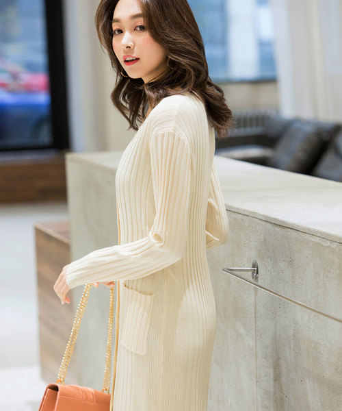 SAISON DE PAPILLON（セゾンドパピヨン）の「シェルボタン変形リブロングカーディガン（カーディガン/ボレロ・レディース・ブラウン系その他/アイボリー/ベージュ/ラベンダー・M/L）」の9枚目の写真