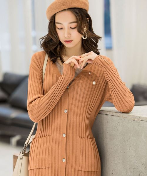 SAISON DE PAPILLON（セゾンドパピヨン）の「シェルボタン変形リブロングカーディガン（カーディガン/ボレロ・レディース・ブラウン系その他/アイボリー/ベージュ/ラベンダー・M/L）」の8枚目の写真