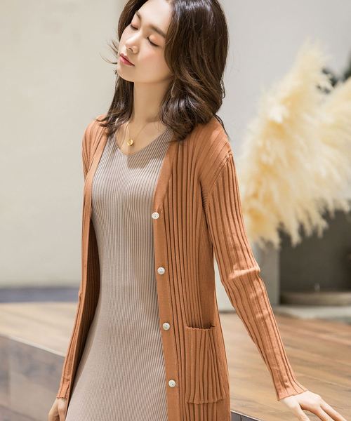 SAISON DE PAPILLON（セゾンドパピヨン）の「シェルボタン変形リブロングカーディガン（カーディガン/ボレロ・レディース・ブラウン系その他/アイボリー/ベージュ/ラベンダー・M/L）」の19枚目の写真