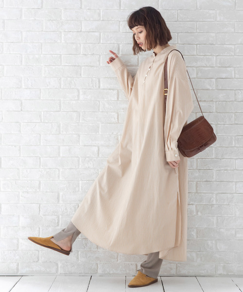 Munich（ミューニック）の「リヨセルコットンブロード　マキシシャツワンピース（ワンピース・レディース・ベージュ/ホワイト×ブルー/カーキ/ネイビー×ホワイト/テラコッタ・FREE）」の3枚目の写真