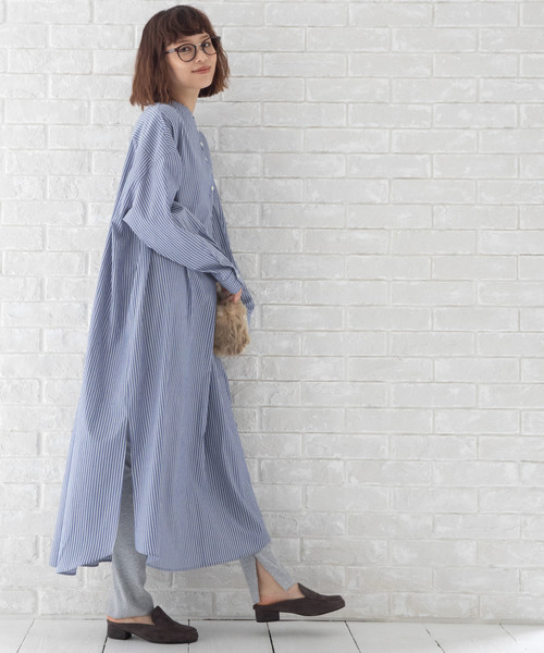 Munich（ミューニック）の「リヨセルコットンブロード　マキシシャツワンピース（ワンピース・レディース・ベージュ/ホワイト×ブルー/カーキ/ネイビー×ホワイト/テラコッタ・FREE）」の5枚目の写真