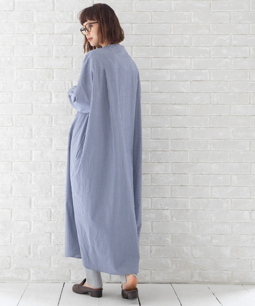 Munich（ミューニック）の「リヨセルコットンブロード　マキシシャツワンピース（ワンピース・レディース・ベージュ/ホワイト×ブルー/カーキ/ネイビー×ホワイト/テラコッタ・FREE）」の10枚目の写真