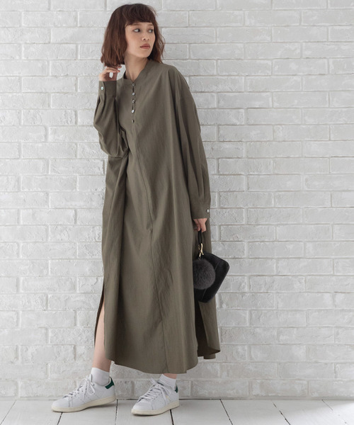 Munich（ミューニック）の「リヨセルコットンブロード　マキシシャツワンピース（ワンピース・レディース・ベージュ/ホワイト×ブルー/カーキ/ネイビー×ホワイト/テラコッタ・FREE）」の19枚目の写真