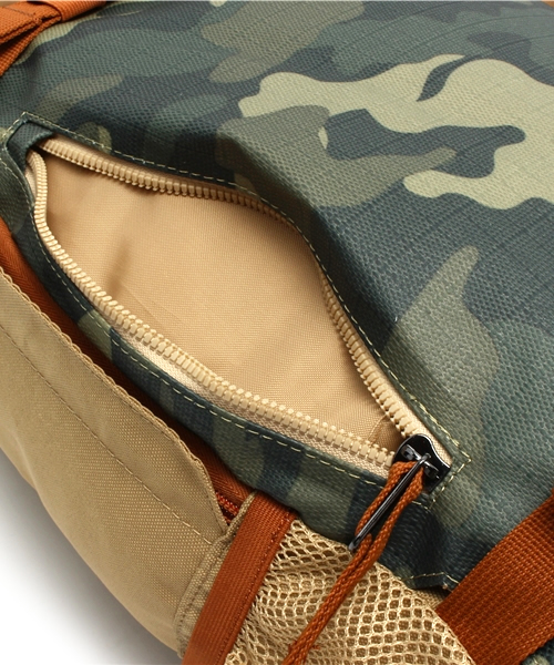 NIXON（ニクソン）の「NIXON SMITH Ⅱ（バックパック/リュック・メンズ・ブラック/レッド/カモフラージュ/マルチ・ONE SIZE）」の12枚目の写真