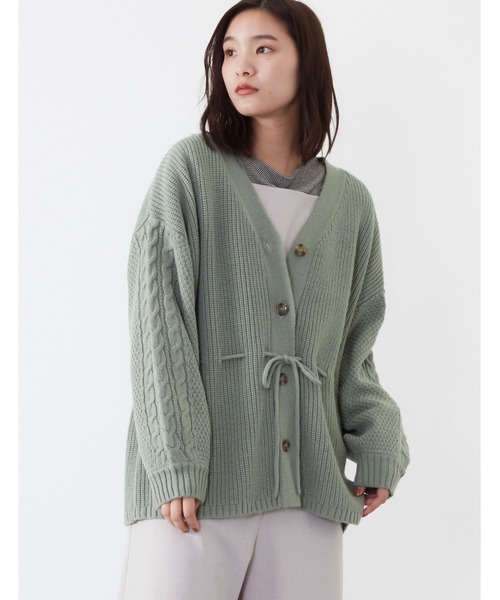 POU DOU DOU(プードゥドゥ)の「ケーブル編みチュニックニットカーディガン(ニット/セーター・レディース・キナリ/モカ/グリーン・3)」の9枚目の写真