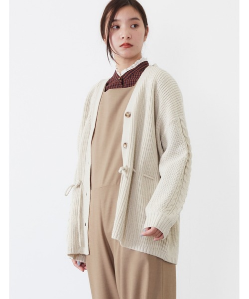 POU DOU DOU(プードゥドゥ)の「ケーブル編みチュニックニットカーディガン(ニット/セーター・レディース・キナリ/モカ/グリーン・3)」の12枚目の写真