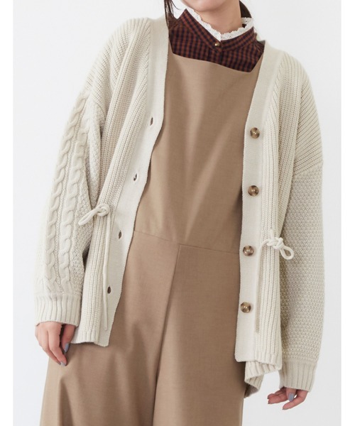 POU DOU DOU(プードゥドゥ)の「ケーブル編みチュニックニットカーディガン(ニット/セーター・レディース・キナリ/モカ/グリーン・3)」の16枚目の写真
