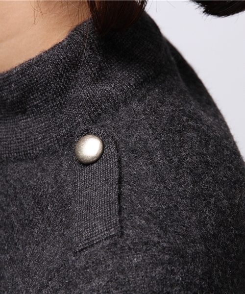 ELFORBR(エルフォーブル)の「圧縮ウールミリタリープルオーバー(ニット/セーター・レディース・チャコールグレー/カーキ・MEDIUM)」の6枚目の写真