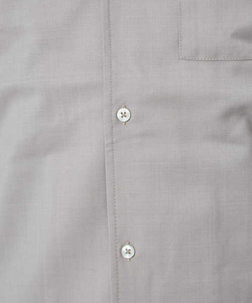 ABAHOUSE（アバハウス）の「【セットアップ対応】ライトウール  Vネック スキッパー シャツ（シャツ/ブラウス・メンズ・チャコールグレー/カーキ/オレンジ系その他/グレイッシュベージュ・44/46/48）」の20枚目の写真