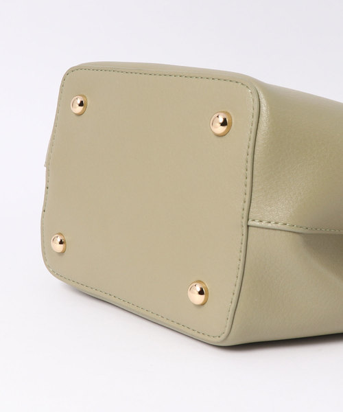 natural couture(ナチュラルクチュール)の「ハンドル配色中トート(ショルダーバッグ・レディース・グレイッシュベージュ/カーキ/モカ・FREE)」の7枚目の写真