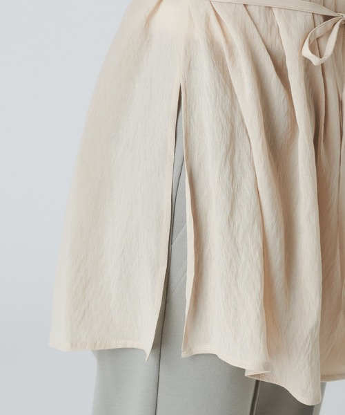 mystic（ミスティック）の「ピンタックボリュームブラウス（シャツ/ブラウス・レディース・ライトグレー/ベージュ/オフホワイト/イエロー・FREE）」の11枚目の写真