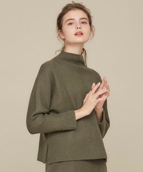 WRAPINKNOT（ラッピンノット）の「【WRAPINKNOT（ラッピンノット）】別注ボートネックニットTOP（ニット/セーター・レディース・ブラック/カーキ・0）」の2枚目の写真