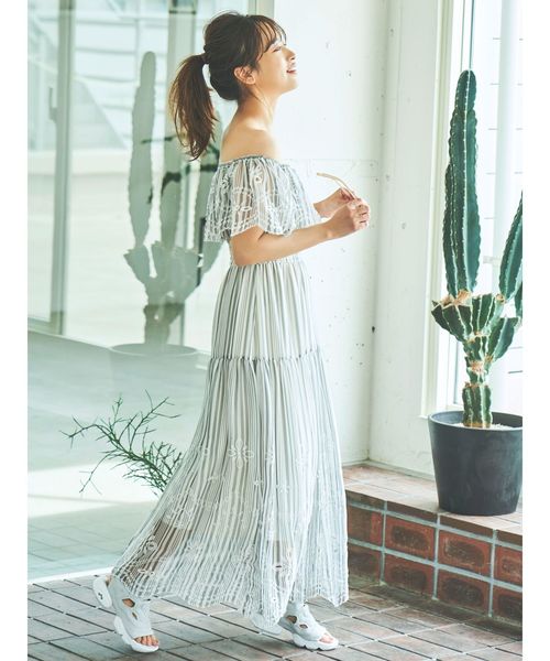 ワンピース楊柳カットワークマキシワンピース ワンピース Mercuryduo マーキュリーデュオ のファッション