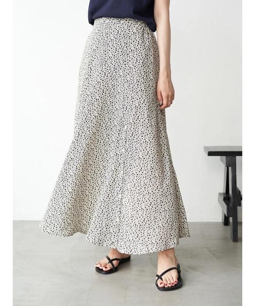 AMERICAN HOLIC（アメリカンホリック）の「切り替えボタンフレアロングスカート 〇（スカート・レディース・グリーン/ブルー系その他/ブラック/その他14・M/L）」の15枚目の写真