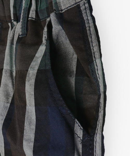 BRANSHES(ブランシェス)の「【プチプラ】【ペア】5分丈チェックパンツ(その他パンツ・キッズ・レッド/ネイビー・140cm/110cm/130cm/120cm/90cm/150cm/100cm)」の3枚目の写真