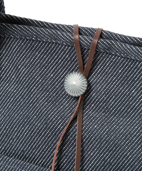 BAYFLOW（ベイフロー）の「RECOVERコンチョロゴトート M（トートバッグ・レディース・アイボリー/ネイビー・FREE）」の16枚目の写真