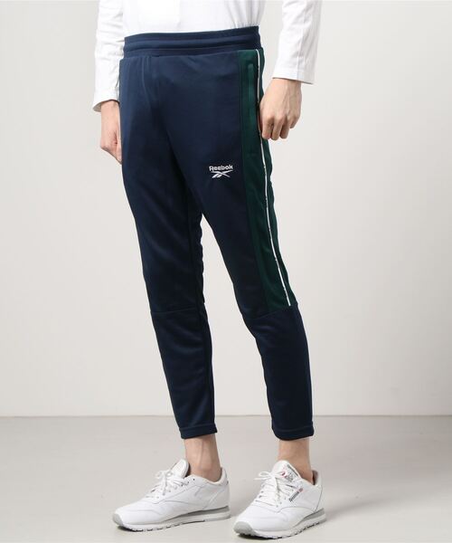 Reebok(リーボック)の「クラシックス リニア トラック パンツ / Classics Linear Track Pants(スウェットパンツ・メンズ・ブラック/ネイビー・XXX-LARGE/LARGE/SMALL/XX-LARGE/MEDIUM/X-LARGE)」の14枚目の写真