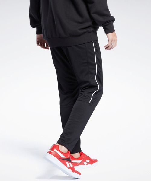 Reebok(リーボック)の「クラシックス リニア トラック パンツ / Classics Linear Track Pants(スウェットパンツ・メンズ・ブラック/ネイビー・XXX-LARGE/LARGE/SMALL/XX-LARGE/MEDIUM/X-LARGE)」の7枚目の写真
