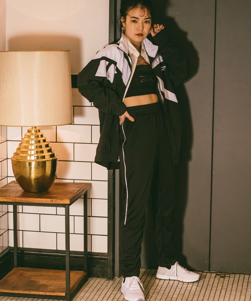 Reebok(リーボック)の「クラシックス リニア トラック パンツ / Classics Linear Track Pants(スウェットパンツ・メンズ・ブラック/ネイビー・XXX-LARGE/LARGE/SMALL/XX-LARGE/MEDIUM/X-LARGE)」の9枚目の写真