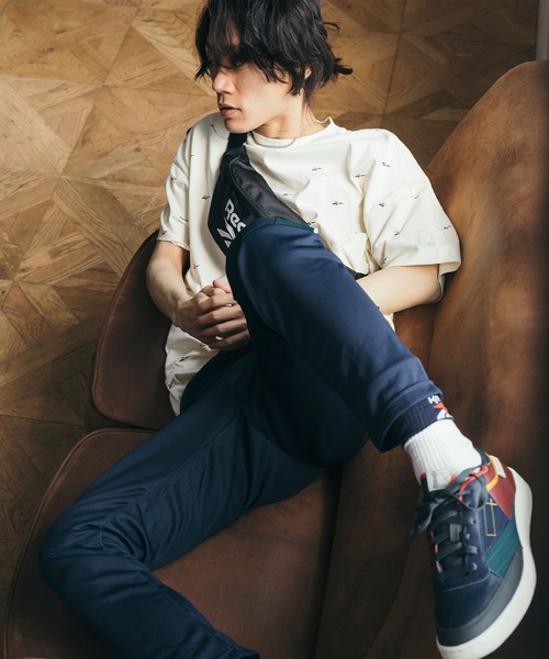 Reebok(リーボック)の「クラシックス リニア トラック パンツ / Classics Linear Track Pants(スウェットパンツ・メンズ・ブラック/ネイビー・XXX-LARGE/LARGE/SMALL/XX-LARGE/MEDIUM/X-LARGE)」の5枚目の写真