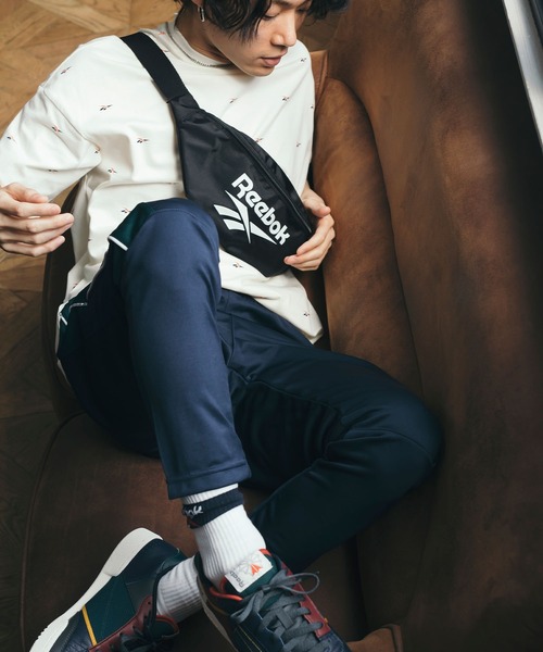 Reebok(リーボック)の「クラシックス リニア トラック パンツ / Classics Linear Track Pants(スウェットパンツ・メンズ・ブラック/ネイビー・XXX-LARGE/LARGE/SMALL/XX-LARGE/MEDIUM/X-LARGE)」の6枚目の写真