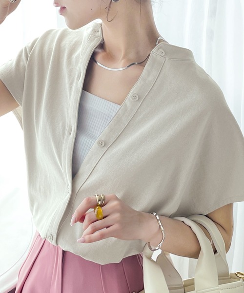 classicalelf（クラシカルエルフ）の「シャツ見えするのにシワになりにくい！綿100％。しっかり生地のバンドカラーカットソー（シャツ/ブラウス・レディース・グレイッシュベージュ/ホワイト/ブラック/ナチュラル/ライトグレー/グリーン系その他/ブルーグリーン・X-LARGE/MEDIUM/LARGE/SMALL）」の3枚目の写真