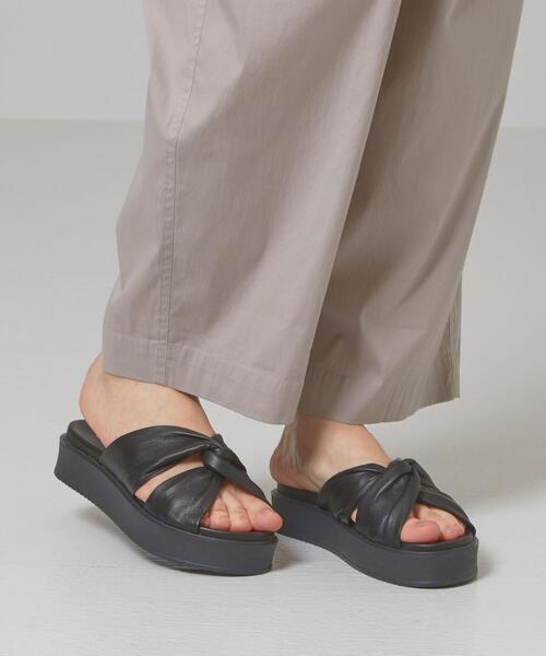 PAOLO BOVE(パオロボーヴ)の「<PAOLO BOVE> L ネジリプラットフォーム サンダル(サンダル・レディース・ブラック/ゴールド・38/36/37)」の2枚目の写真