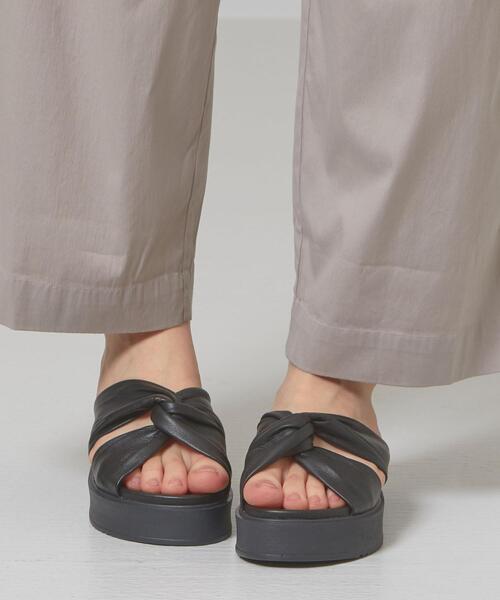 PAOLO BOVE(パオロボーヴ)の「<PAOLO BOVE> L ネジリプラットフォーム サンダル(サンダル・レディース・ブラック/ゴールド・38/36/37)」の9枚目の写真