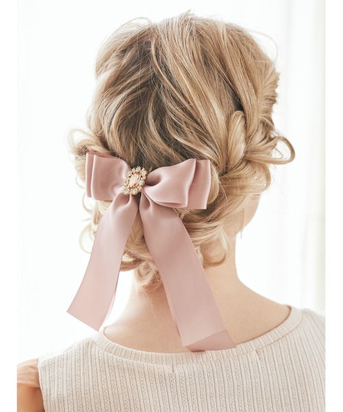 Maison de FLEUR（メゾンドフルール）の「ビジューサテンリボン