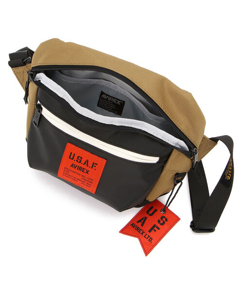 AVIREX（アヴィレックス）の「【バッグ】ダッチ スリングバッグ/DUTCH SLING BAG/AVIREX/アヴィレックス（ショルダーバッグ・メンズ・ベージュ/ブラック・FREE）」の7枚目の写真
