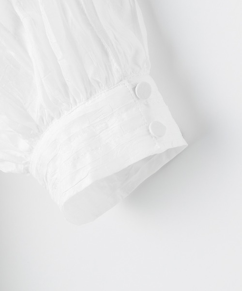 PAGEBOY(ページボーイ)の「ボリュームスリーブブラウス(半袖)【ボリューム袖/2WAY】(シャツ/ブラウス・レディース・ブラック/グレイッシュベージュ/オフホワイト/オリーブ・FREE)」の8枚目の写真