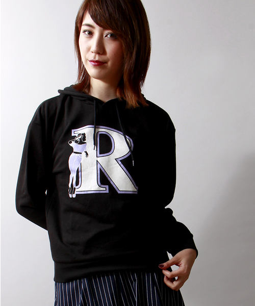 WEGO（ウィゴー）の「WEGO/イニシャルガールプルパーカー（パーカー・レディース・ホワイト/ブラック/ネイビー/ワイン・FREE）」の2枚目の写真