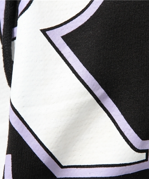 WEGO（ウィゴー）の「WEGO/イニシャルガールプルパーカー（パーカー・レディース・ホワイト/ブラック/ネイビー/ワイン・FREE）」の9枚目の写真