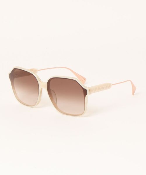 CHARLES & KEITH(チャールズ & キース)の「アセテート バタフライサングラス / Acetate Butterfly Sunglasses(サングラス・レディース・クリーム/ブラウン系その他2/ブラック・FREE)」の3枚目の写真