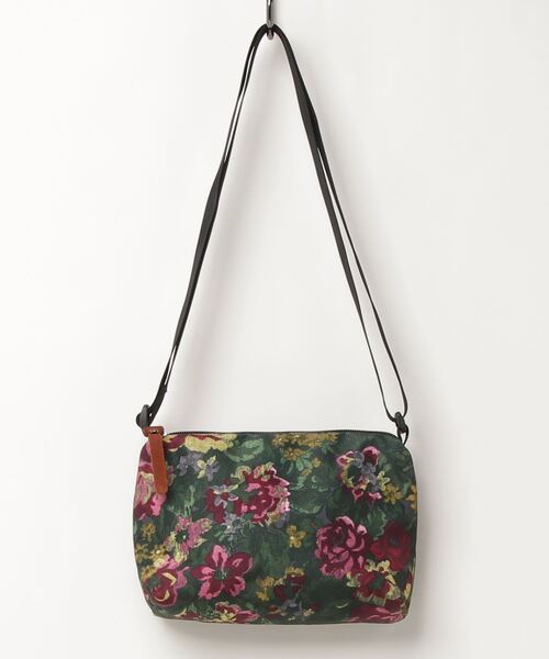 GREGORY（グレゴリー）の「ENVELOPE SHOULDER / エンベロップショルダー / ガーデンタペストリー（ショルダーバッグ・メンズ・レッド系その他・FREE）」の2枚目の写真