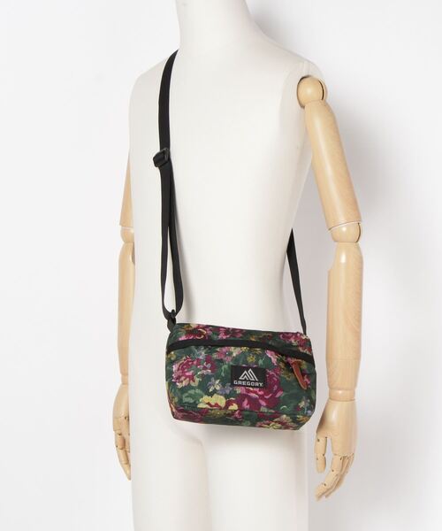 GREGORY（グレゴリー）の「ENVELOPE SHOULDER / エンベロップショルダー / ガーデンタペストリー（ショルダーバッグ・メンズ・レッド系その他・FREE）」の5枚目の写真