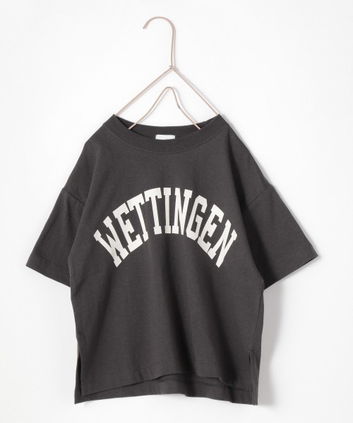 LOWRYS FARM(ローリーズファーム)の「カレッジロゴTシャツ 956756(Tシャツ/カットソー・キッズ・チャコールグレー/オフホワイト/グリーン/アイボリー・110cm/120cm/130cm)」の2枚目の写真