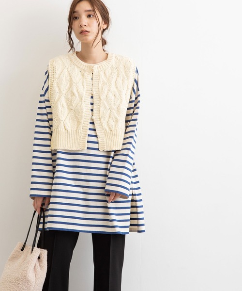 POU DOU DOU（プードゥドゥ）の「透かし編みショートニットベスト（ベスト・レディース・ネイビー/アイボリー/キャメル・3）」の13枚目の写真