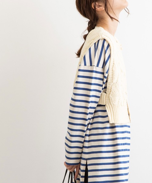 POU DOU DOU（プードゥドゥ）の「透かし編みショートニットベスト（ベスト・レディース・ネイビー/アイボリー/キャメル・3）」の4枚目の写真