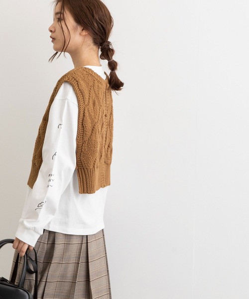 POU DOU DOU（プードゥドゥ）の「透かし編みショートニットベスト（ベスト・レディース・ネイビー/アイボリー/キャメル・3）」の18枚目の写真
